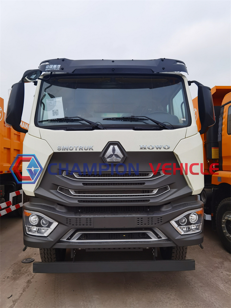 HOWO E7 6x4 Dump Truck