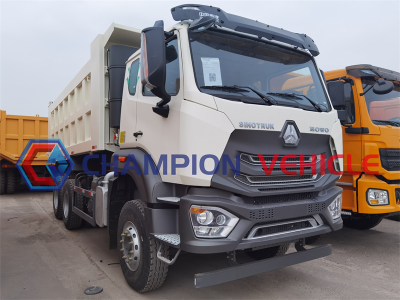 HOWO E7 6x4 Dump Truck