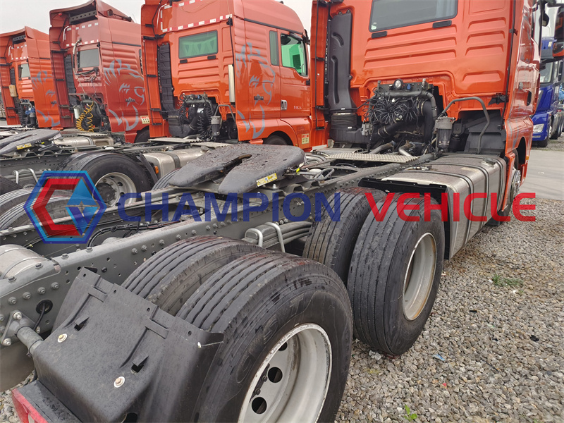 20年二手汕德卡牵引车 (12)