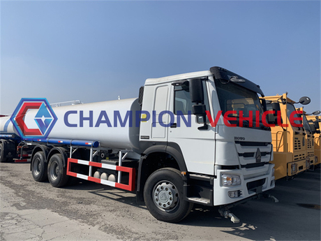 HOWO 6X4 Sprinkler Tanker Truck