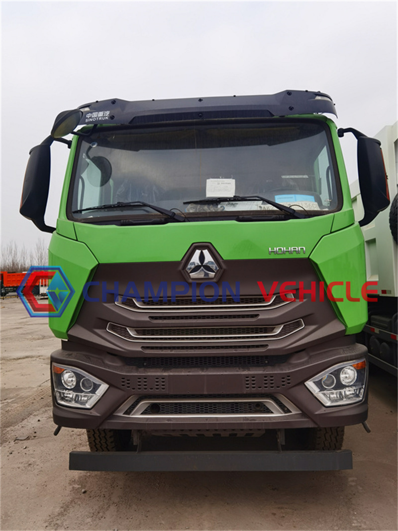 HOWO E7 8x4 Dump Truck