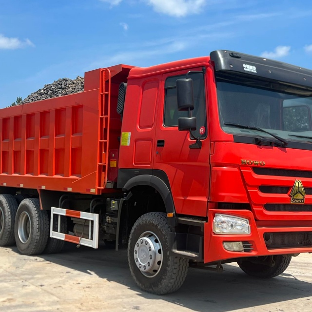 Used Dump Trucks 25 Tons 10 Wheels 6X4 HOWO Sinotruk Second Hand Trucks Tipper Excellent Condition