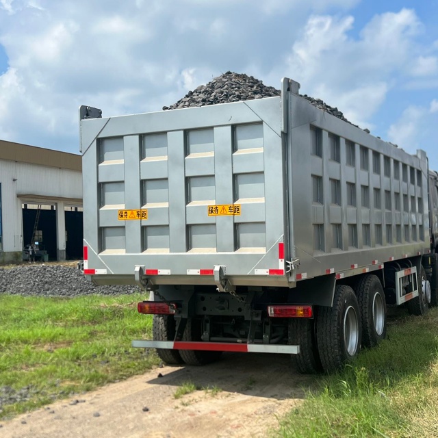 HOWO 8x4 Dump Truck