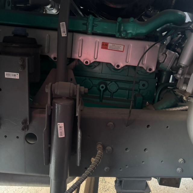 Used Second Hand HOWO 8X4 12 Wheels Dump Truck with in Almost New Condition for African Market