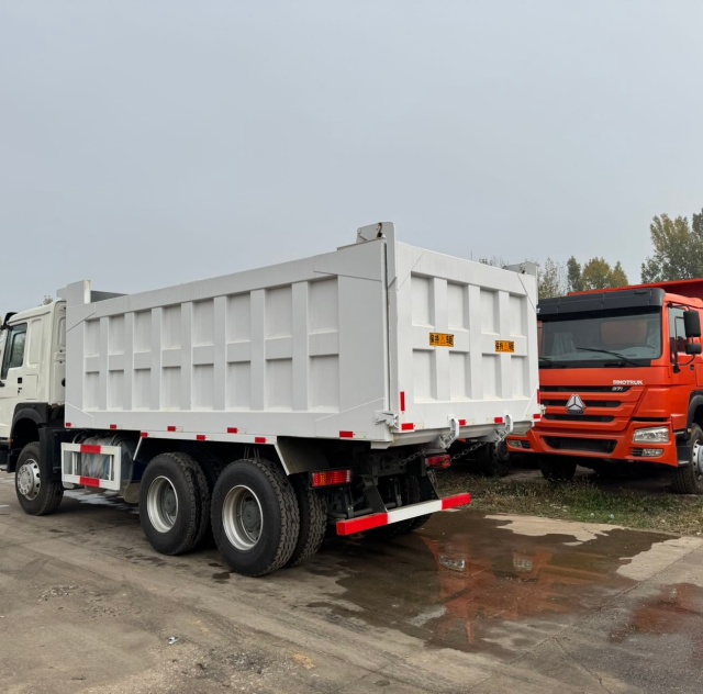 Supply Used Sinotruk HOWO 6X4 371 420HP 10 Wheel Dump Tipper Cargo Lorry Van Tow Dumper Concrete Tractor Truck for Sale