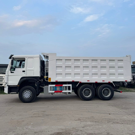 Sinotruk HOWO 6X4 Dump Tipper Cargo/ Lorry/ Van/ Tow /Dumper/ Concrete / Truck for Sale