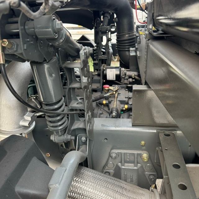 Sinotruk HOWO 6X4 Dump Tipper Cargo/ Lorry/ Van/ Tow /Dumper/ Concrete / Truck for Sale